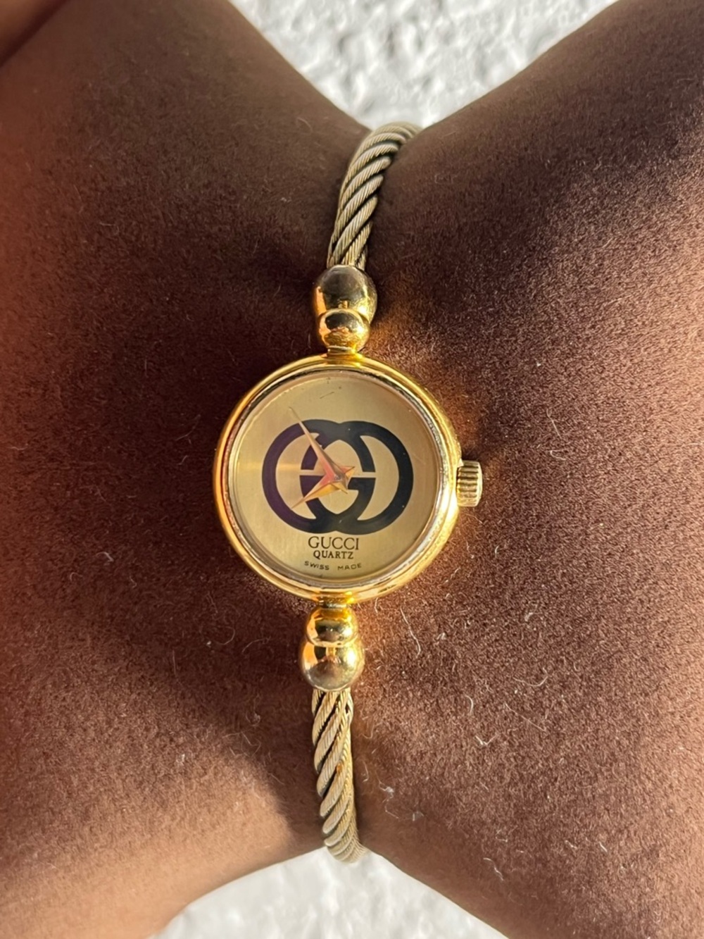 Gucci rope Bangle Watch 2047 1L double GG logo dial